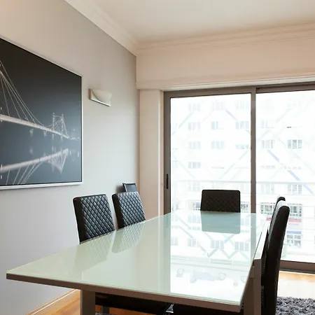 Expo Deluxe By Homing Apartment *